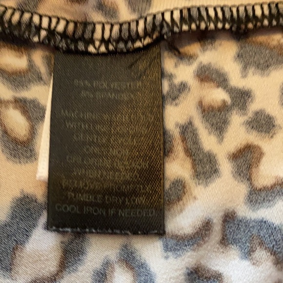 White House Black Market Top - Picture 4 of 5